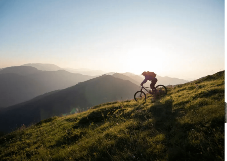 From Workday to Weekend: Red Wing Heritage Weekender Style Guide